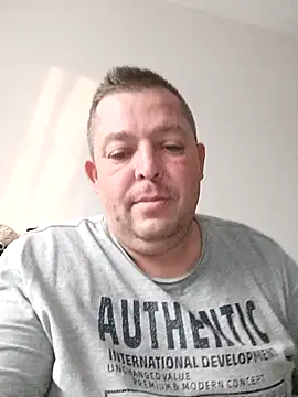 Snapshot of Borisache chatting on 10.21.25 Borisache online show from 10.21.25