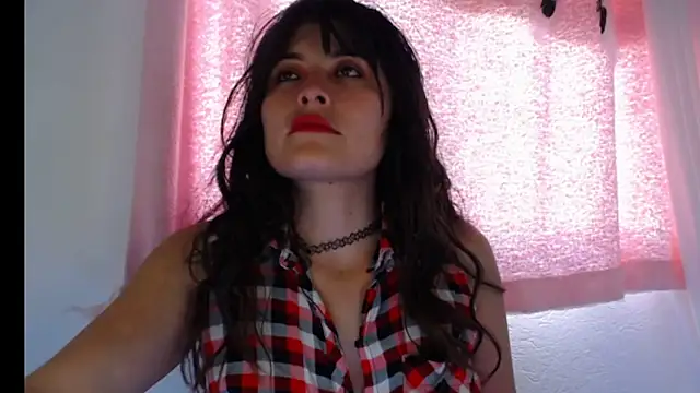 Snapshot of Alexandrasaenz chatting on 10.22.25 Alexandrasaenz online show from 10.22.25