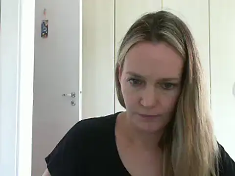 Annylove1 online show from 12.24.24