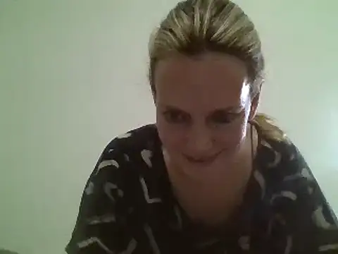 Annylove1 online show from 12.25.24