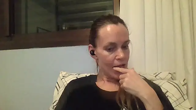 Annylove1 online show from 09.13.25