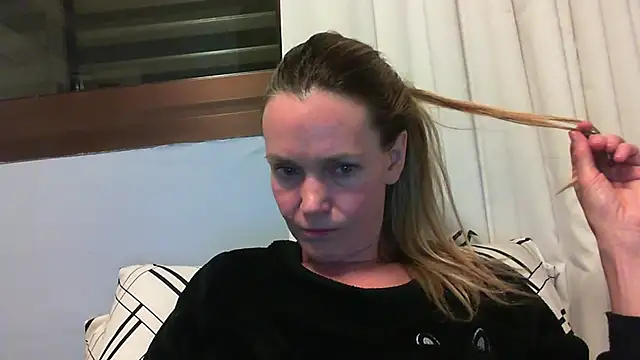 Annylove1 online show from 09.29.25