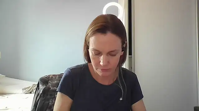 Annylove1 online show from 11.27.25