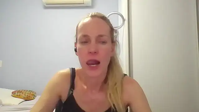 Annylove1 online show from 01.14.26