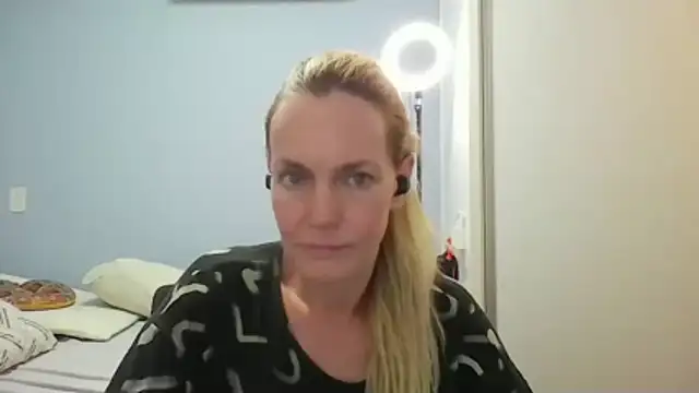 Annylove1 online show from 03.18.26