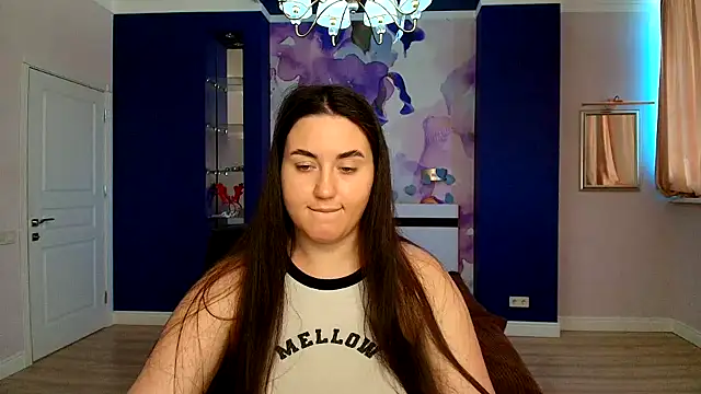 Snapshot of Roxie_Bradley chatting on 01.02.25 Roxie Bradley online show from 01.02.25