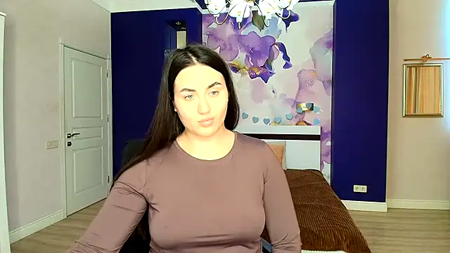 Snapshot of Roxie_Bradley chatting on 01.14.25 Roxie Bradley online show from 01.14.25