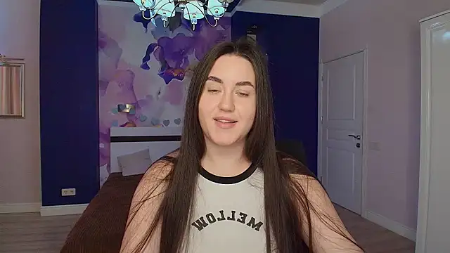Snapshot of Roxie_Bradley chatting on 01.15.25 Roxie Bradley online show from 01.15.25