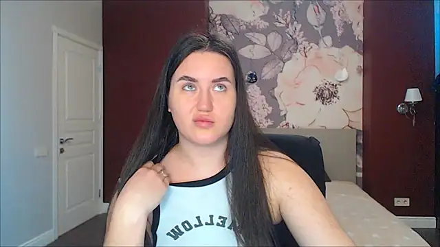 Snapshot of Roxie_Bradley chatting on 01.16.25 Roxie Bradley online show from 01.16.25