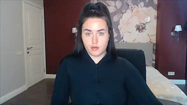 Snapshot of Roxie_Bradley chatting on 01.17.25 Roxie Bradley online show from 01.17.25