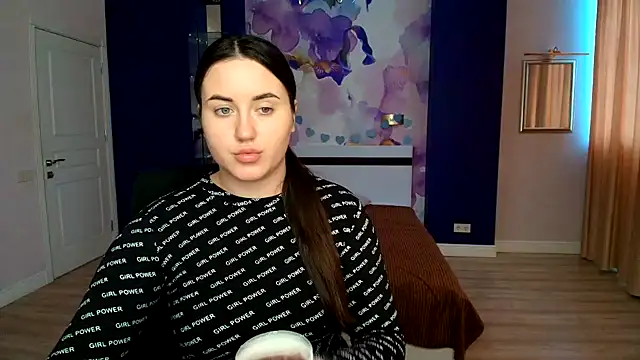 Snapshot of Roxie_Bradley chatting on 01.31.25 Roxie Bradley online show from 01.31.25