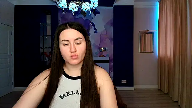 Snapshot of Roxie_Bradley chatting on 02.07.25 Roxie Bradley online show from 02.07.25