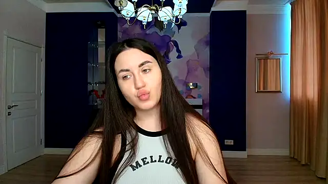 Snapshot of Roxie_Bradley chatting on 02.10.25 Roxie Bradley online show from 02.10.25