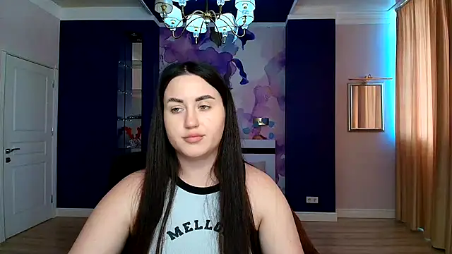Snapshot of Roxie_Bradley chatting on 02.10.25 Roxie Bradley online show from 02.10.25
