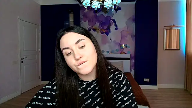 Snapshot of Roxie_Bradley chatting on 02.11.25 Roxie Bradley online show from 02.11.25