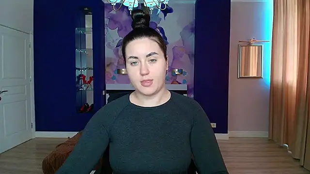 Snapshot of Roxie_Bradley chatting on 02.19.25 Roxie Bradley online show from 02.19.25
