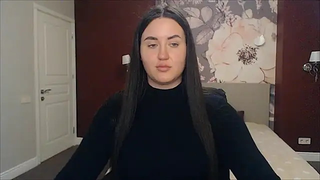 Snapshot of Roxie_Bradley chatting on 02.20.25 Roxie Bradley online show from 02.20.25