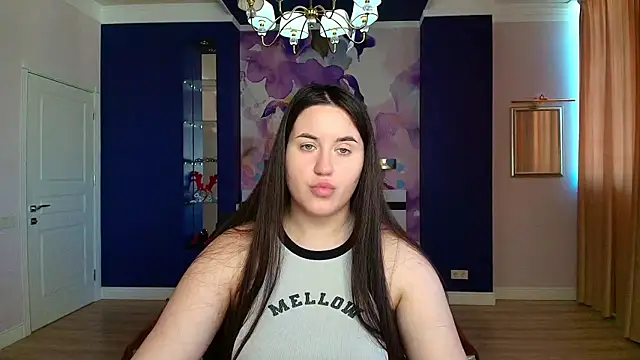 Snapshot of Roxie_Bradley chatting on 03.07.25 Roxie Bradley online show from 03.07.25