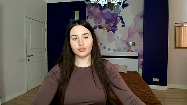 Snapshot of Roxie_Bradley chatting on 03.11.25 Roxie Bradley online show from 03.11.25