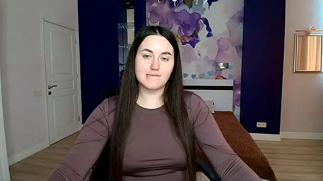 Snapshot of Roxie_Bradley chatting on 03.11.25 Roxie Bradley online show from 03.11.25