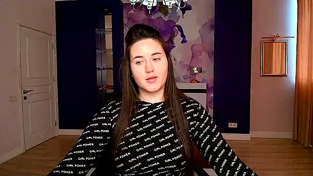 Snapshot of Roxie_Bradley chatting on 03.15.25 Roxie Bradley online show from 03.15.25