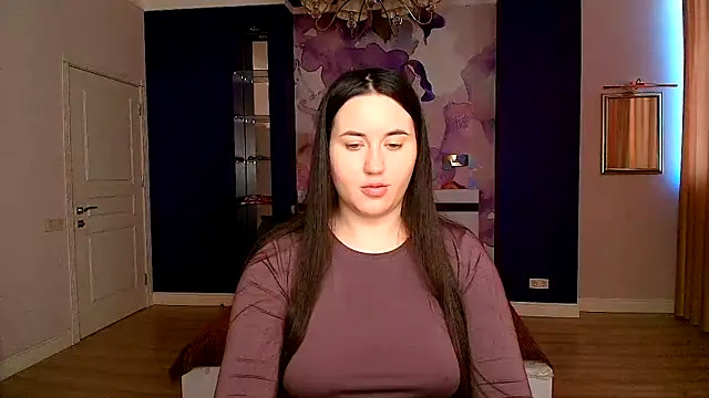 Snapshot of Roxie_Bradley chatting on 03.18.25 Roxie Bradley online show from 03.18.25