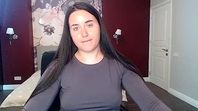 Snapshot of Roxie_Bradley chatting on 03.19.25 Roxie Bradley online show from 03.19.25