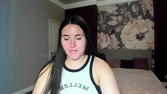 Roxie Bradley online show from 09.18.25