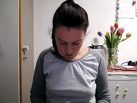 LoveNBloom online show from 01.11.25