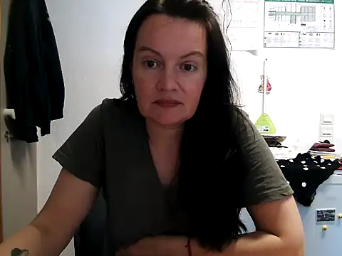 LoveNBloom online show from 05.25.26
