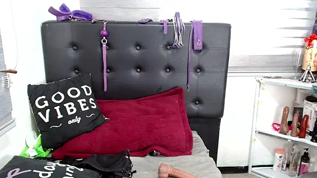 VIOLETTA-HOT online show from 01.21.25