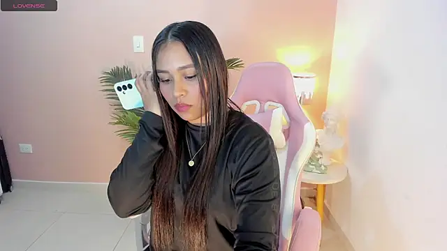 Ciara8 online show from 10.17.25