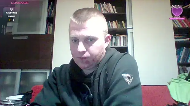 Snapshot of Matttthees chatting on 03.26.26 Matttthees online show from 03.26.26