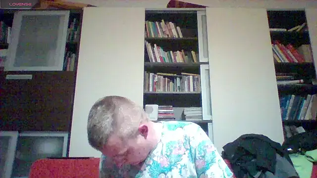 Snapshot of Matttthees chatting on 04.02.26 Matttthees online show from 04.02.26