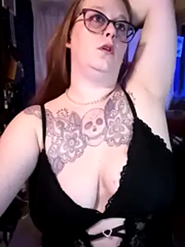 Snapshot of edgexchaos chatting on 02.19.26 edgexchaos online show from 02.19.26