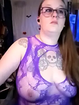 Snapshot of edgexchaos chatting on 02.23.26 edgexchaos online show from 02.23.26