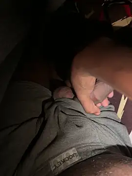 Snapshot of zeus_3241 chatting on 12.17.25 zeus 3241 online show from 12.17.25