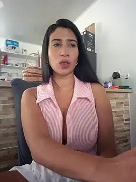 lady-rosse online show from 09.28.25