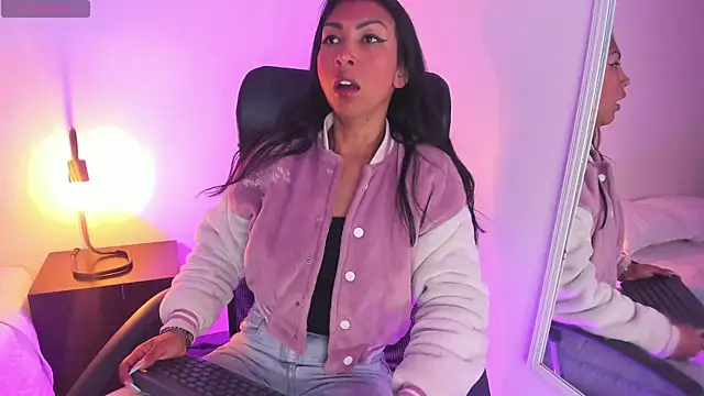 Tracy lambo online show from 01.07.25