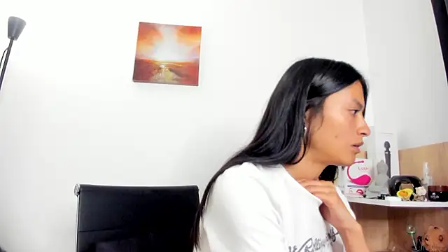 nia  white online show from 03.02.26