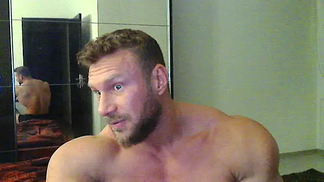 Snapshot of muscularkevin chatting on 12.04.24 muscularkevin online show from 12.04.24