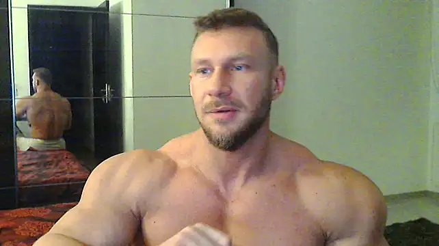 Snapshot of muscularkevin chatting on 12.10.24 muscularkevin online show from 12.10.24