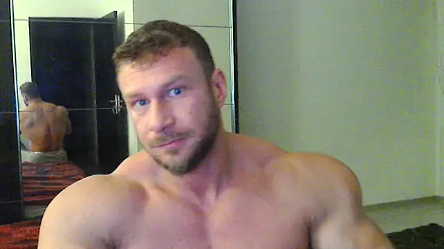 Snapshot of muscularkevin chatting on 12.21.24 muscularkevin online show from 12.21.24