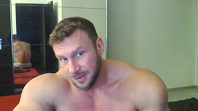 Snapshot of muscularkevin chatting on 12.23.24 muscularkevin online show from 12.23.24