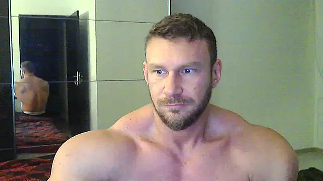 Snapshot of muscularkevin chatting on 12.24.24 muscularkevin online show from 12.24.24