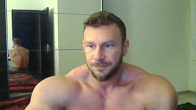 Snapshot of muscularkevin chatting on 12.25.24 muscularkevin online show from 12.25.24