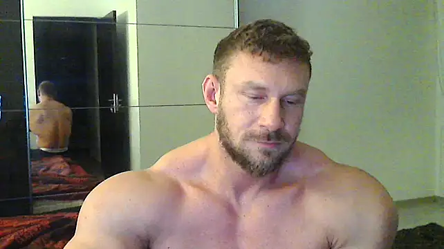 Snapshot of muscularkevin chatting on 12.26.24 muscularkevin online show from 12.26.24