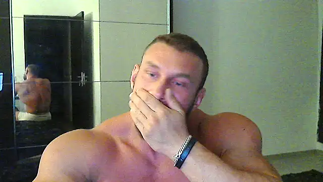 Snapshot of muscularkevin chatting on 09.08.25 muscularkevin online show from 09.08.25