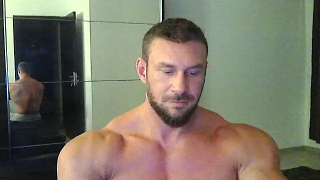 Snapshot of muscularkevin chatting on 09.14.25 muscularkevin online show from 09.14.25