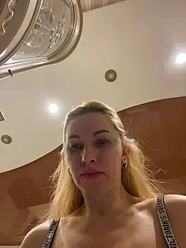 Amazoniiaa online show from 01.13.25